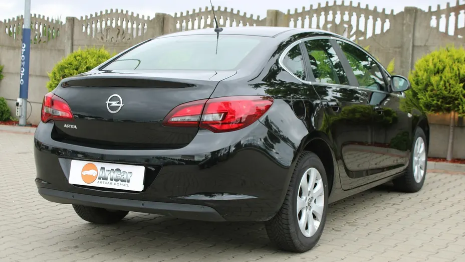 OPEL Astra -