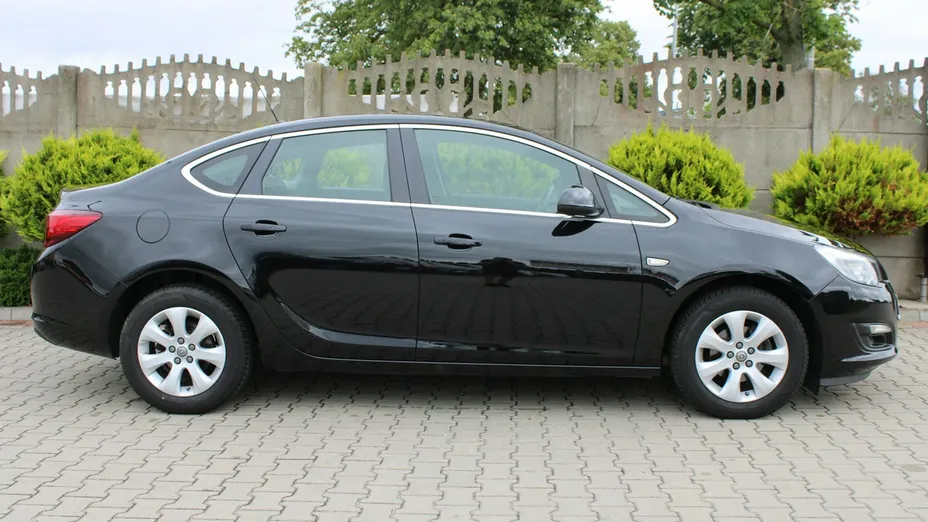 OPEL Astra -