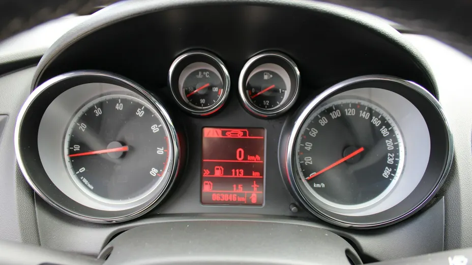 OPEL Astra -