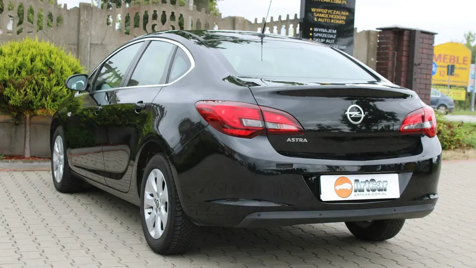OPEL Astra -