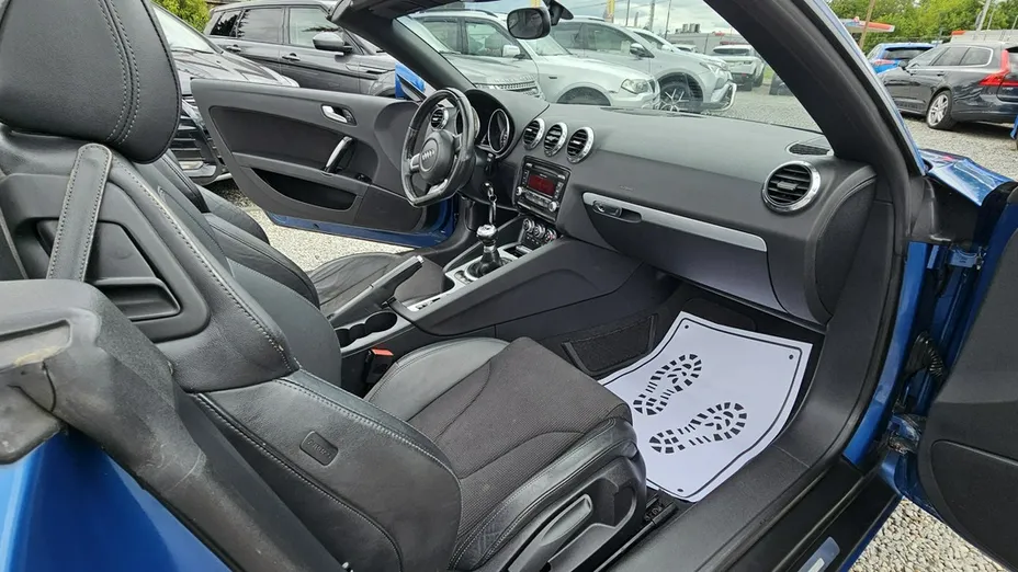 AUDI TT Roadster -
