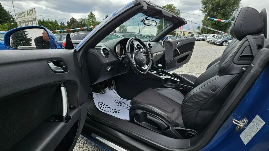 AUDI TT Roadster -