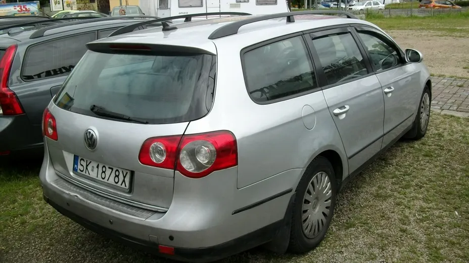 VOLKSWAGEN Passat -