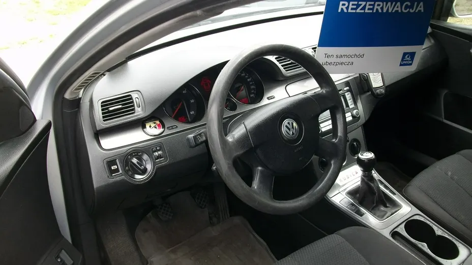 VOLKSWAGEN Passat -