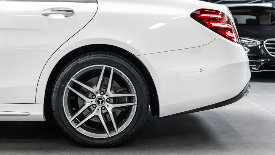 MERCEDES-BENZ S Klasa -