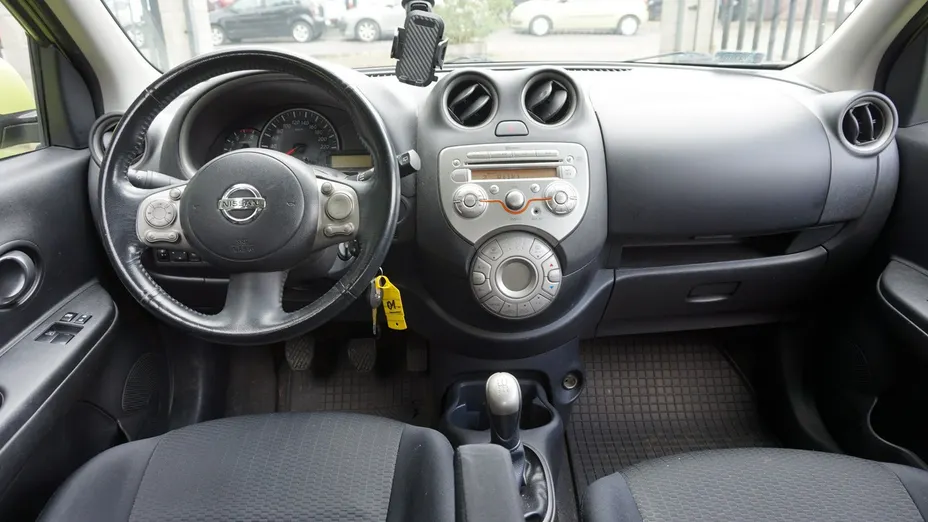 NISSAN Micra -