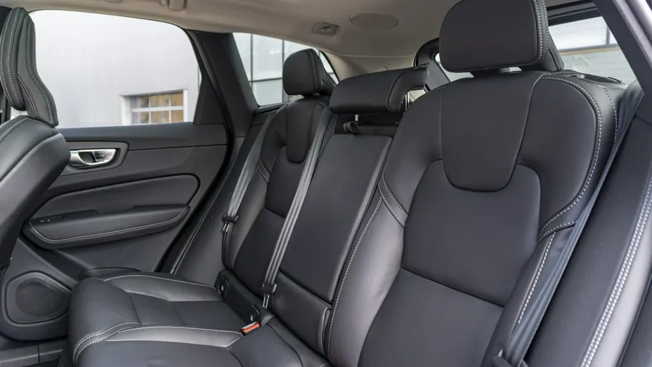 VOLVO XC60 -