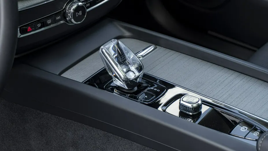 VOLVO XC60 -