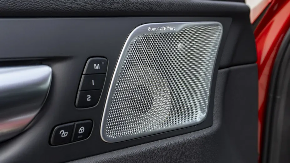 VOLVO XC60 -