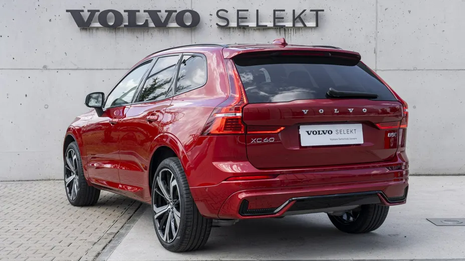 VOLVO XC60 -