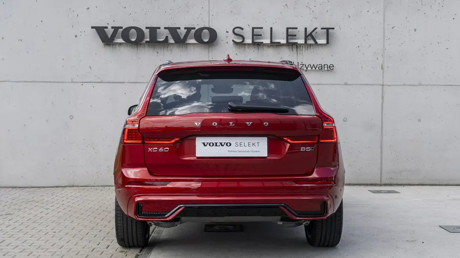 VOLVO XC60 -