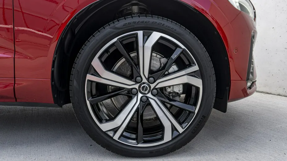VOLVO XC60 -