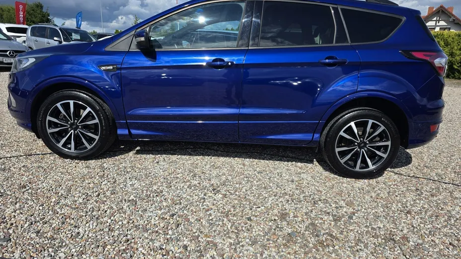 FORD Kuga -