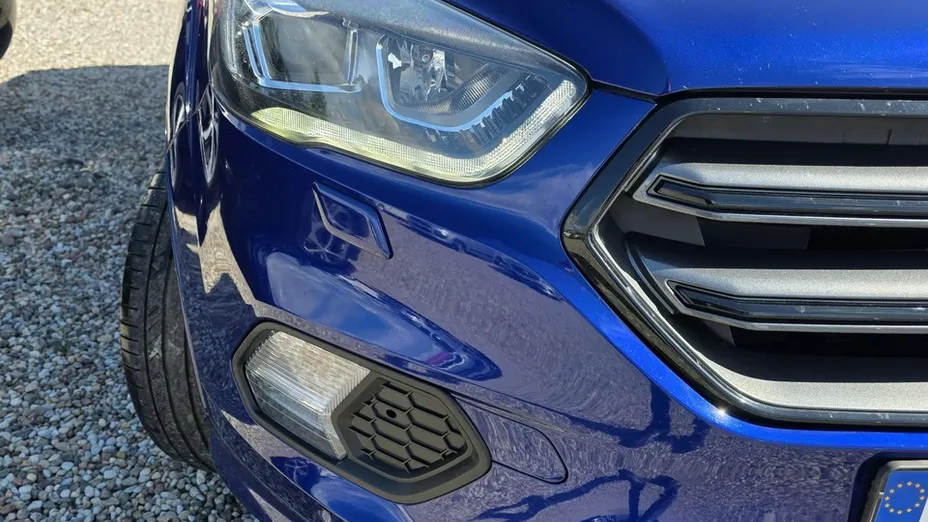 FORD Kuga -