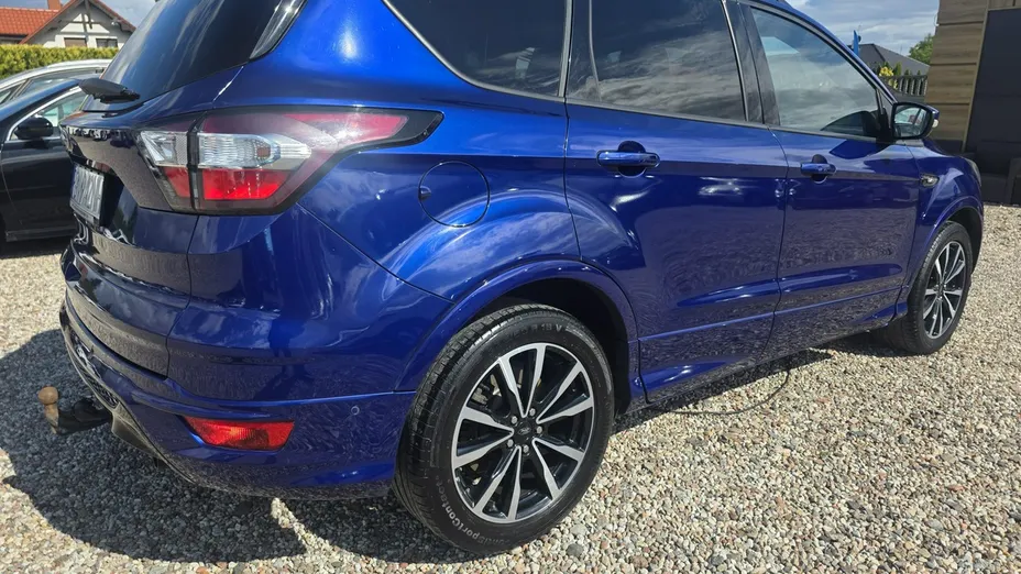 FORD Kuga -