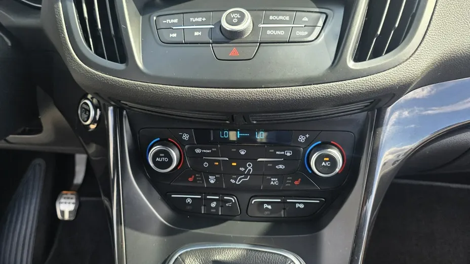 FORD Kuga -