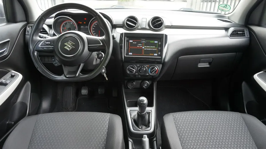 SUZUKI Swift -