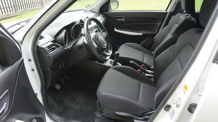 SUZUKI Swift -