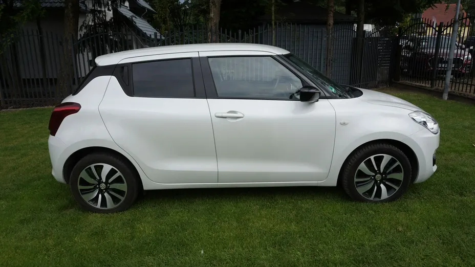 SUZUKI Swift -
