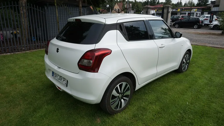 SUZUKI Swift -