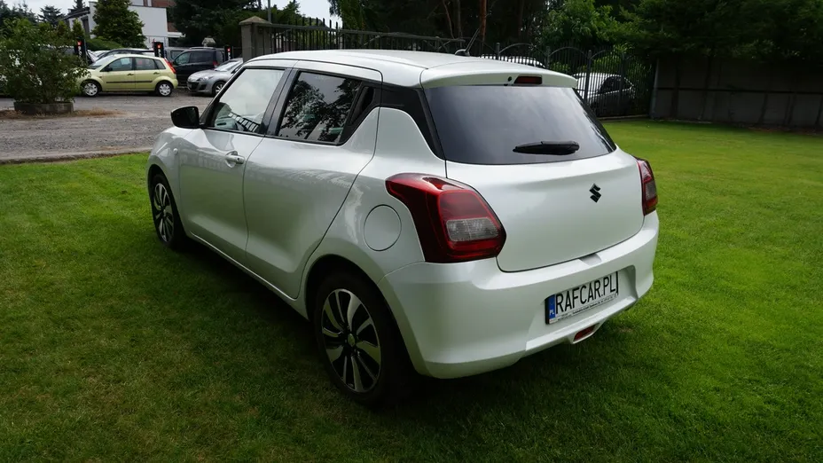 SUZUKI Swift -