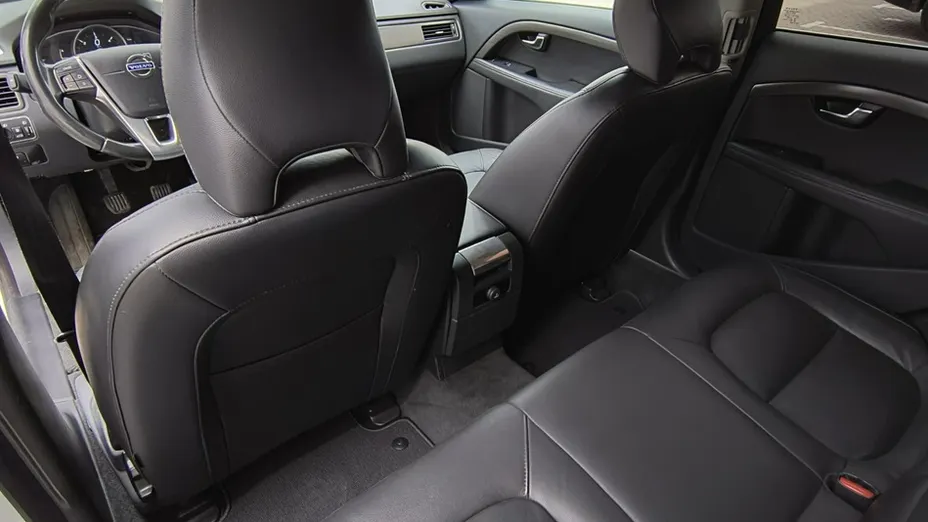 VOLVO V70 -