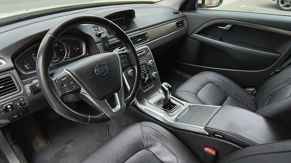 VOLVO V70 -