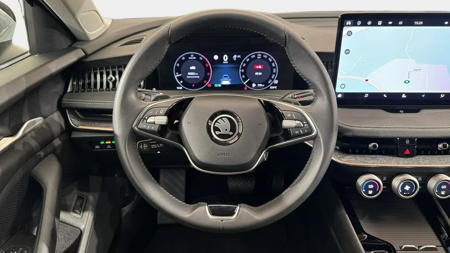 SKODA Superb -