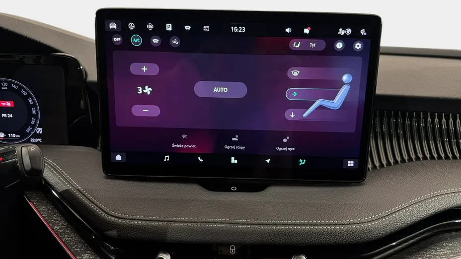 SKODA Superb -