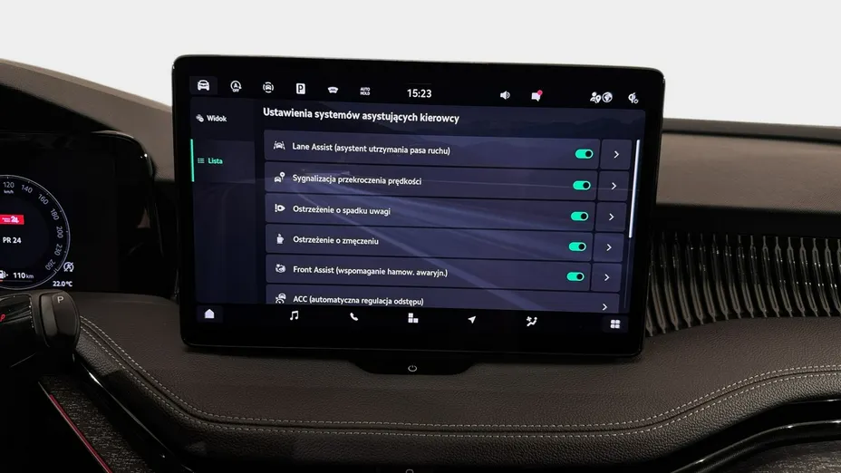 SKODA Superb -