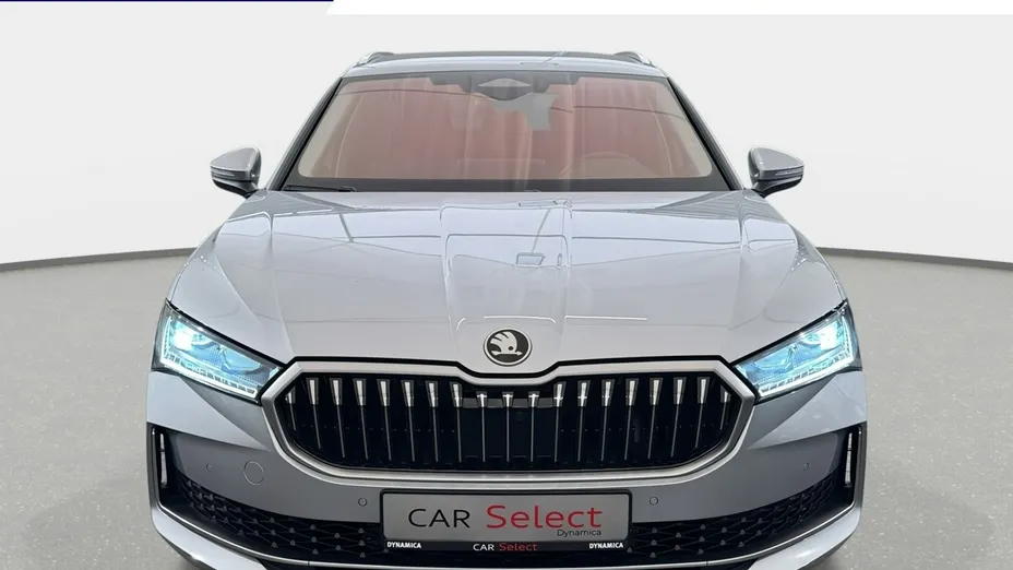 SKODA Superb -