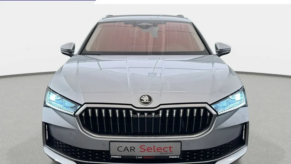 SKODA Superb -