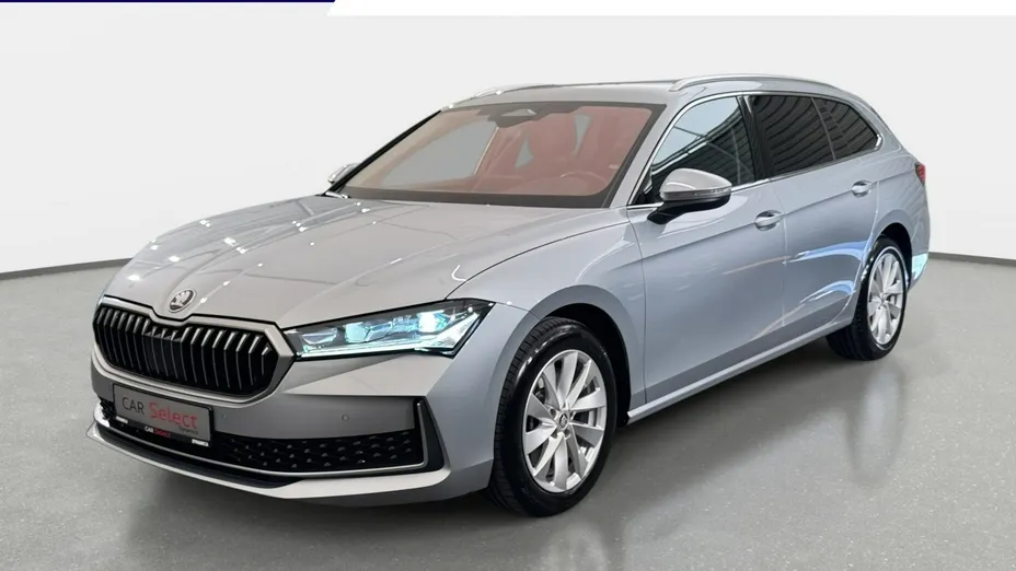 SKODA Superb -