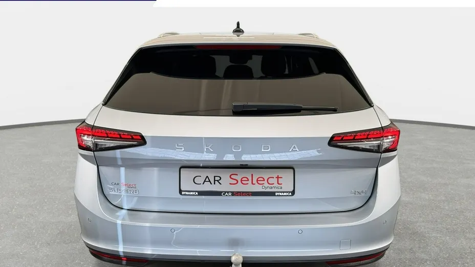 SKODA Superb -