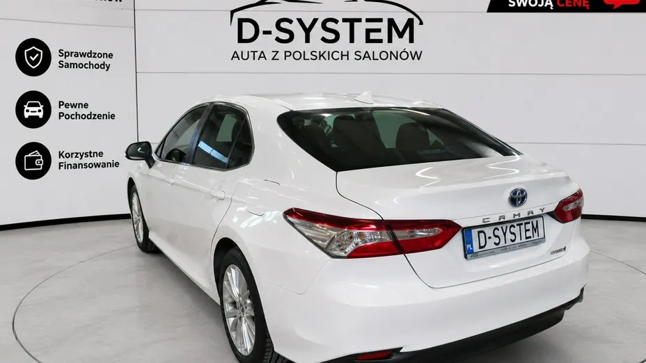 TOYOTA Camry -