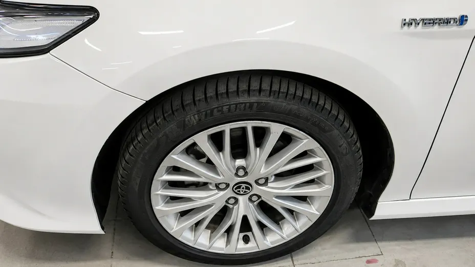TOYOTA Camry -