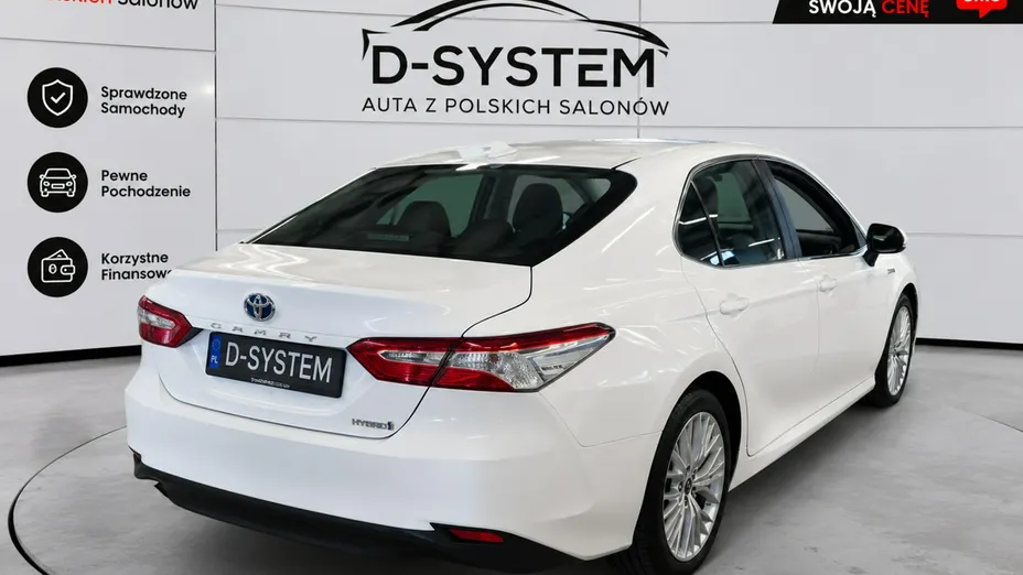 TOYOTA Camry -