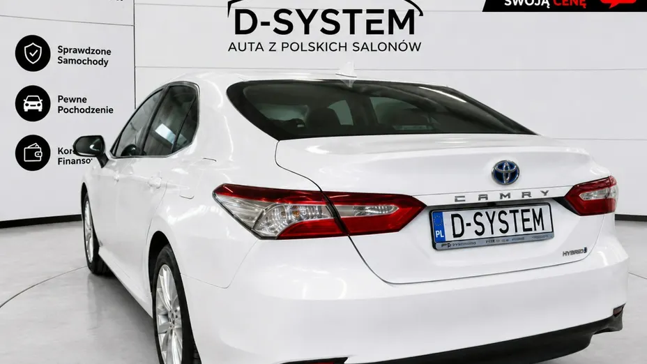 TOYOTA Camry -