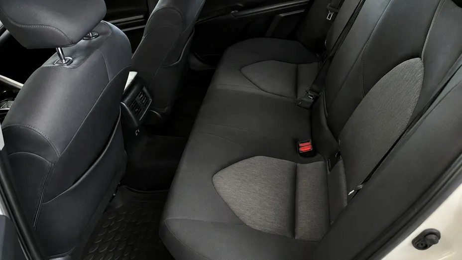 TOYOTA Camry -