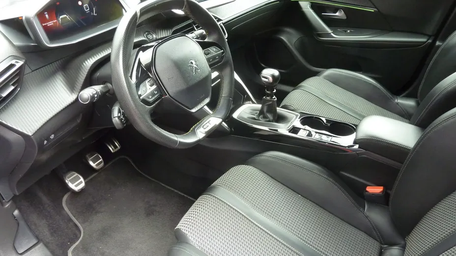 PEUGEOT 2008 -