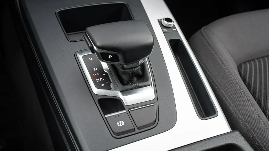 AUDI Q5 -