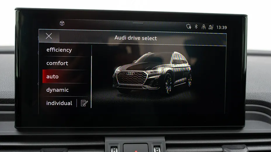 AUDI Q5 -