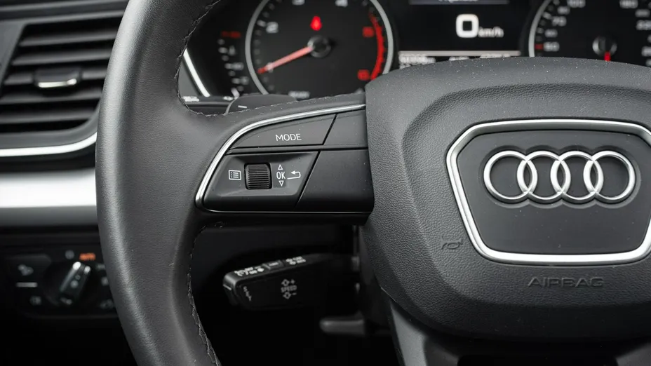 AUDI Q5 -