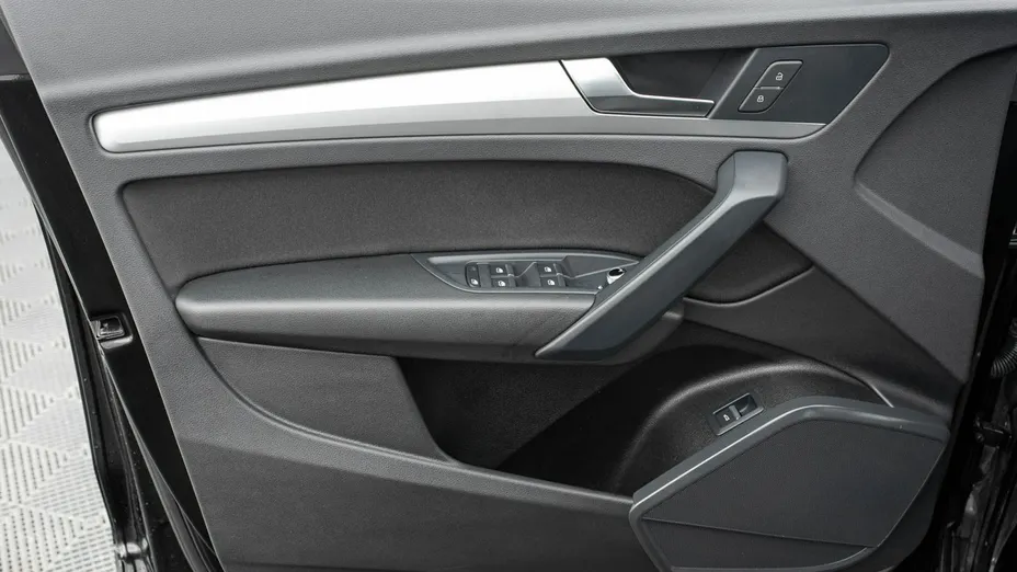 AUDI Q5 -