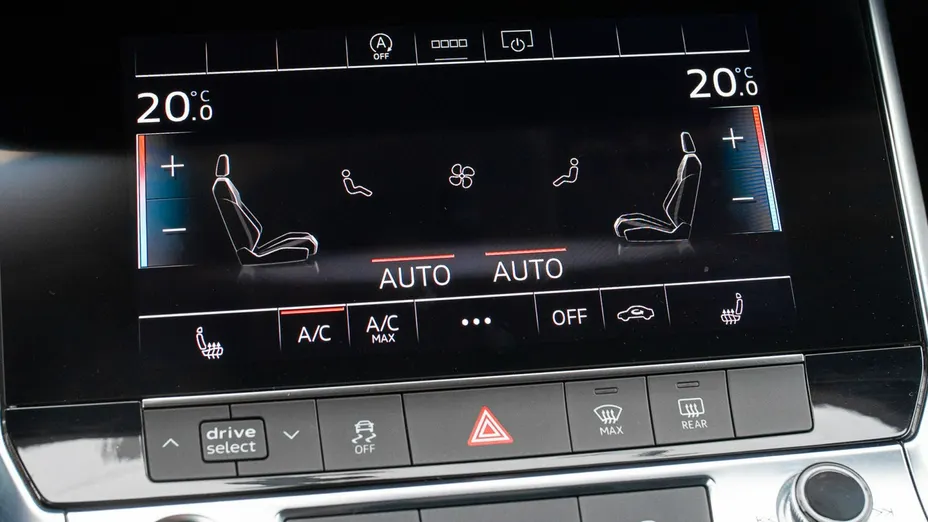 AUDI A6 -