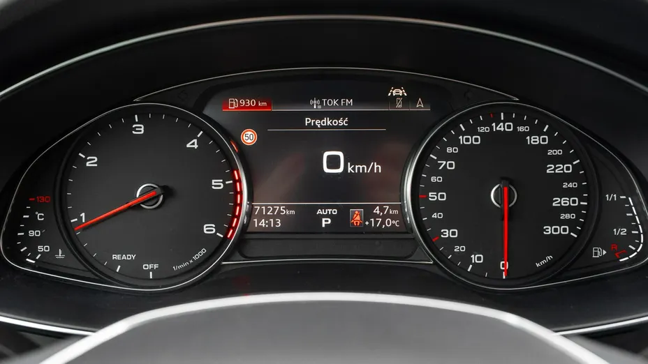 AUDI A6 -