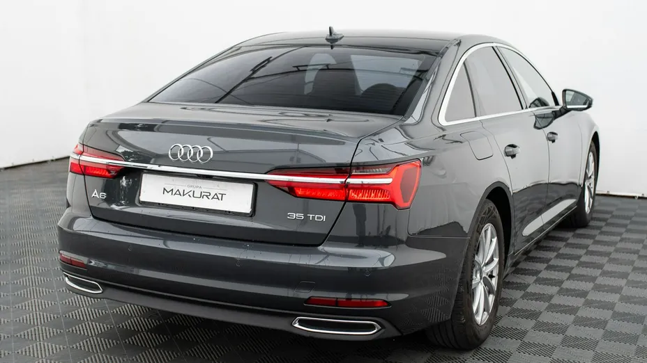AUDI A6 -