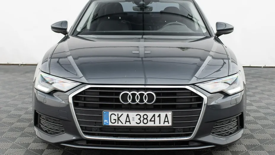 AUDI A6 -