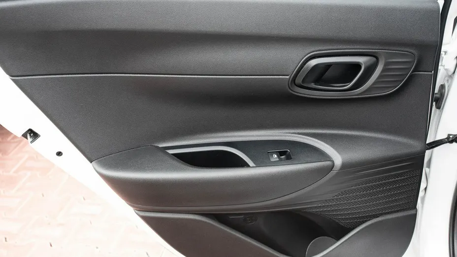HYUNDAI i20 -