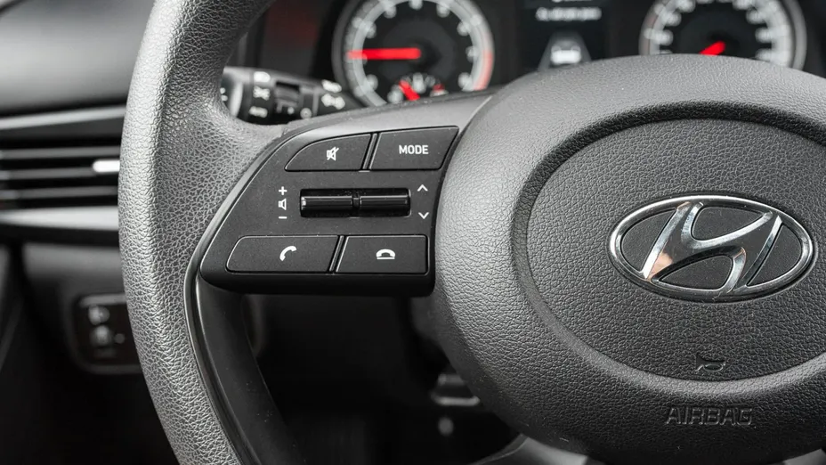 HYUNDAI i20 -